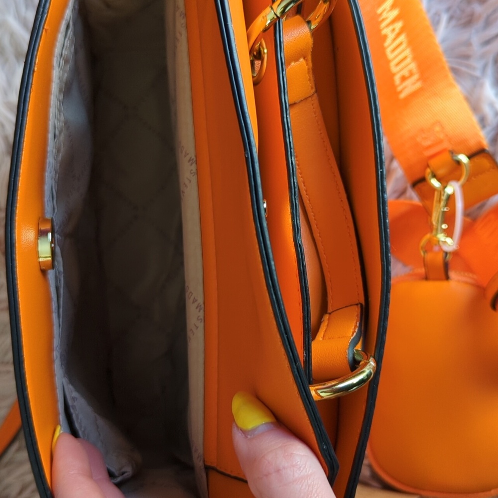 ❌SOLD❌TikTok Viral 🎥 Steve Madden Bevelyn Bag, Orange - Picture 12 of 13